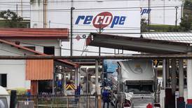 Aresep acusa a Recope de falta de transparencia por omitir monto de ajuste en precio de combustibles