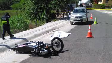 El manejar sin licencia y rápido cobró la vida de dos motociclistas  