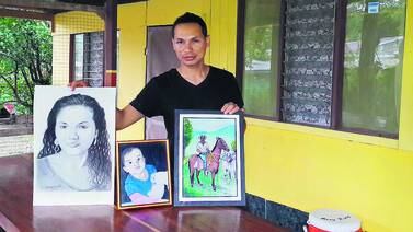Seis antorchas mantienen vivo a joven guanacasteco que perdió a toda su familia un 14 de setiembre