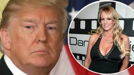 Mundo picante: A actriz porno le pica la lengua para hablar de su amorío con Trump