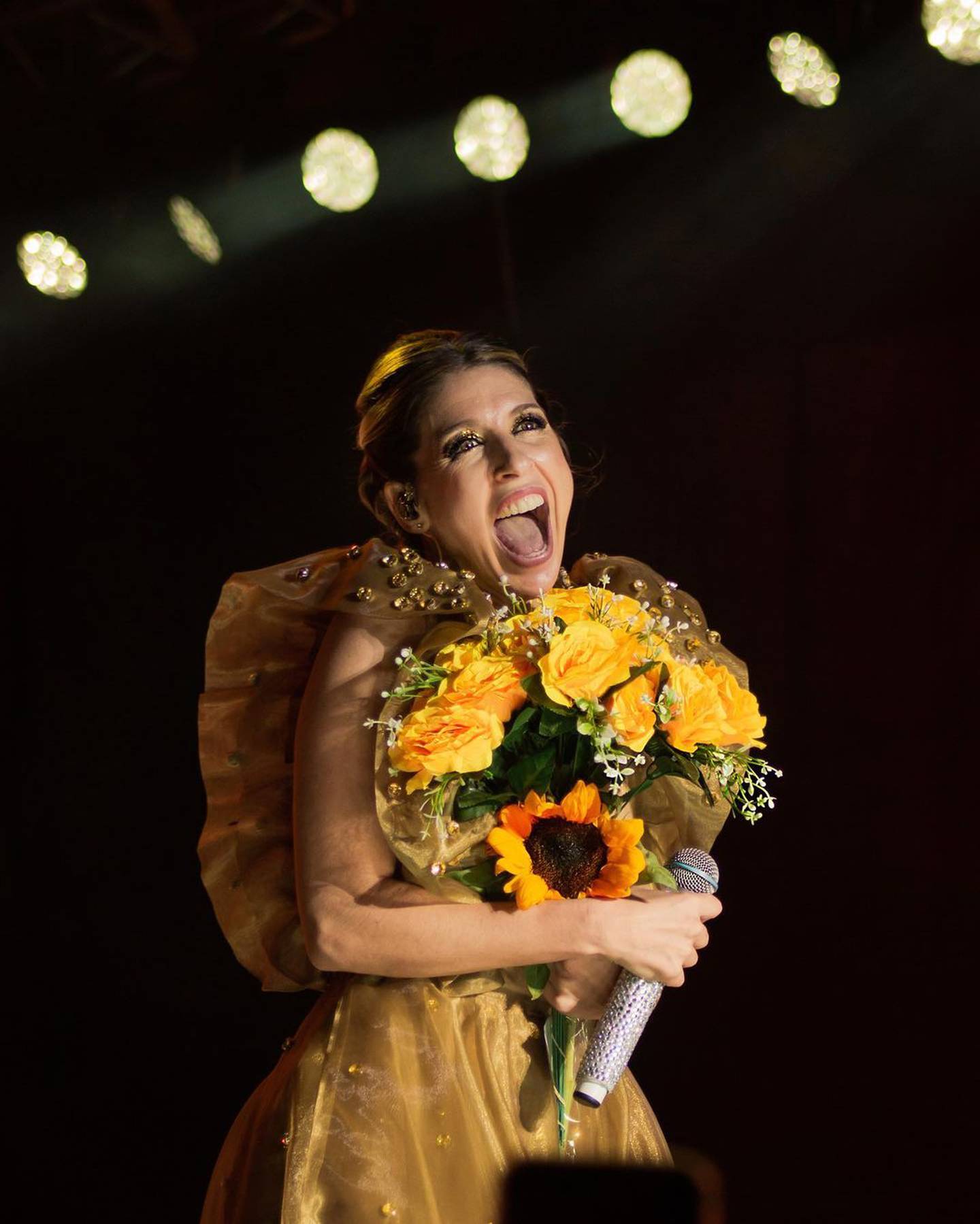 La actriz Flor Bertotti dará un espectáculo en Parque Viva el 7 de setiembre, para cantar su canción "Flores amarillas".