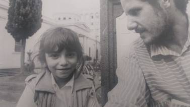 Italiano le tomó fotos a niños ticos en 1986 y 30 años después los vino a buscar