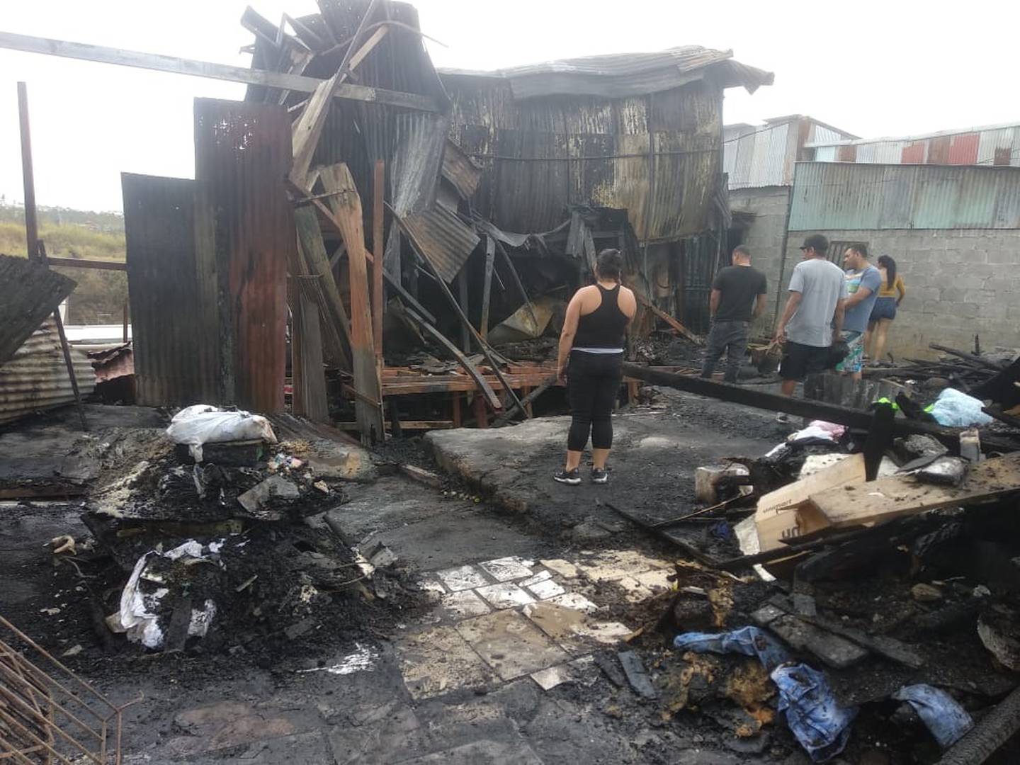 Incendio en Pavas deja a cinco familias en la calle. Foto cortesía.