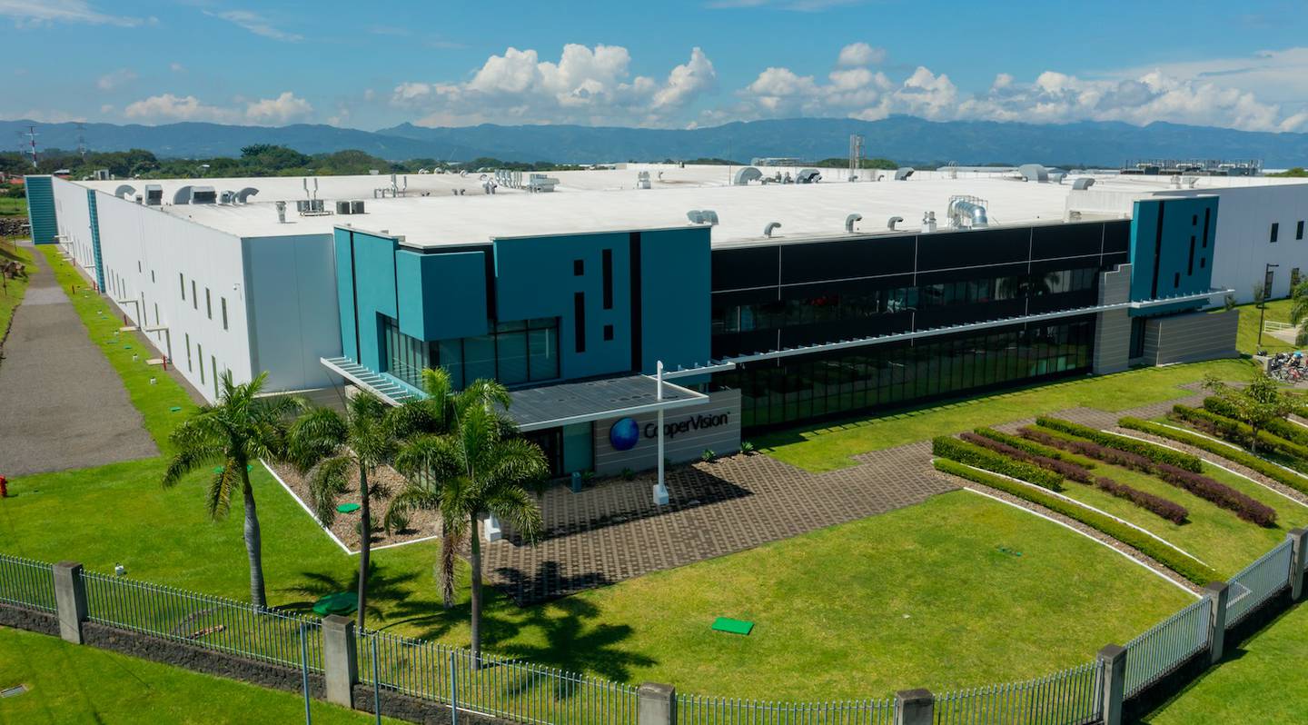 La empresa CooperVisión confirmó que amplía su presencia en Costa Rica y por eso va a necesitar 300 nuevos trabajadores.
