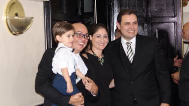 ¡Sorpresa legislativa! Actor Mauricio Astorga es hermano del nuevo presidente de la Asamblea