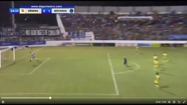 Insólito gol de portero desde media cancha causa impacto en el fútbol hondureño