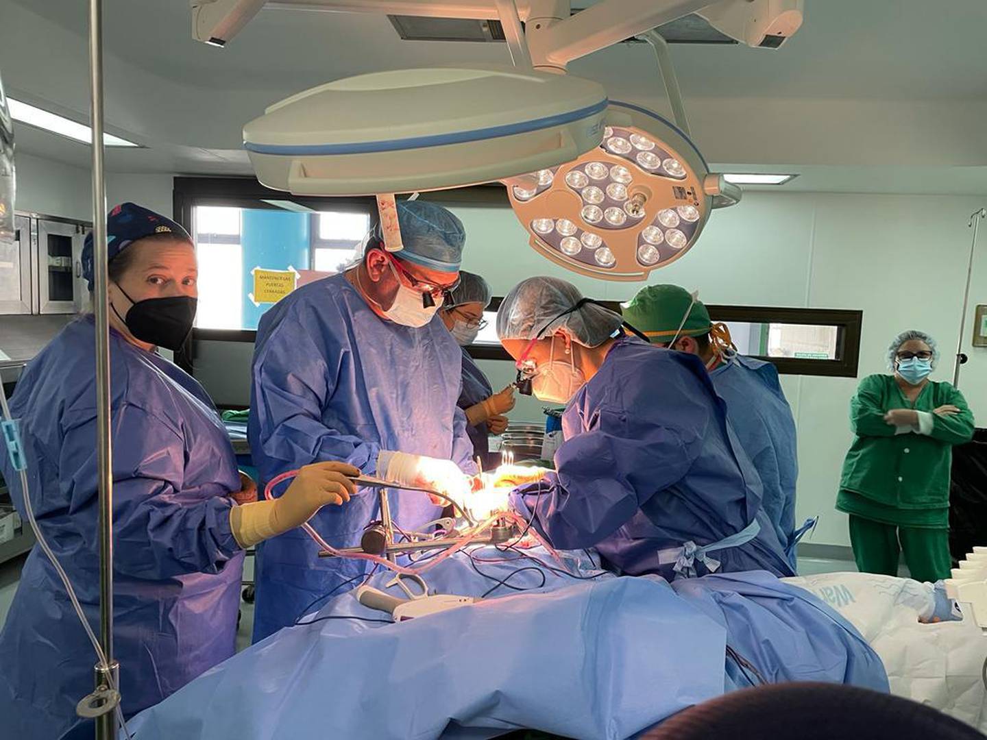 El primer trasplante de riñón con donante vivo realizado en el hospital Maximiliano Peralta Jiménez el pasado 13 de diciembre abre una nueva etapa en este tipo de intervención en Cartago