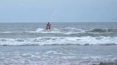 Sigue búsqueda de niño de 9 años en playa Rey, en Quepos