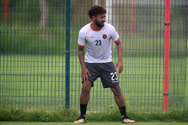 Dylan Flores abandonaría Alajuelense para jugar en Rumania - La Teja