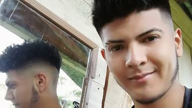 Mamá de barbero que mandaron a matar tuvo que ver el funeral de su hijo por videos
