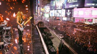 ¿Quién es el actor con el que Shakira cenó tras su presentación en el Times Square?
