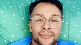 Padre Mix, Johnny López y más famositicos reaccionan al duro pronóstico de vida de Ángel Rafael