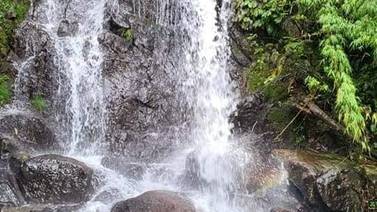 Vaya a conocer una de las cataratas más lindas de los cerros de Escazú
