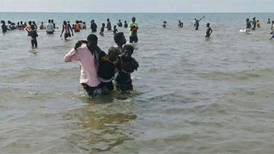 Mueren jugadores y aficionados de un equipo de fútbol de Uganda al naufragar su barco