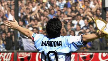 Investigan a médico de Maradona por posible negligencia en muerte del ídolo