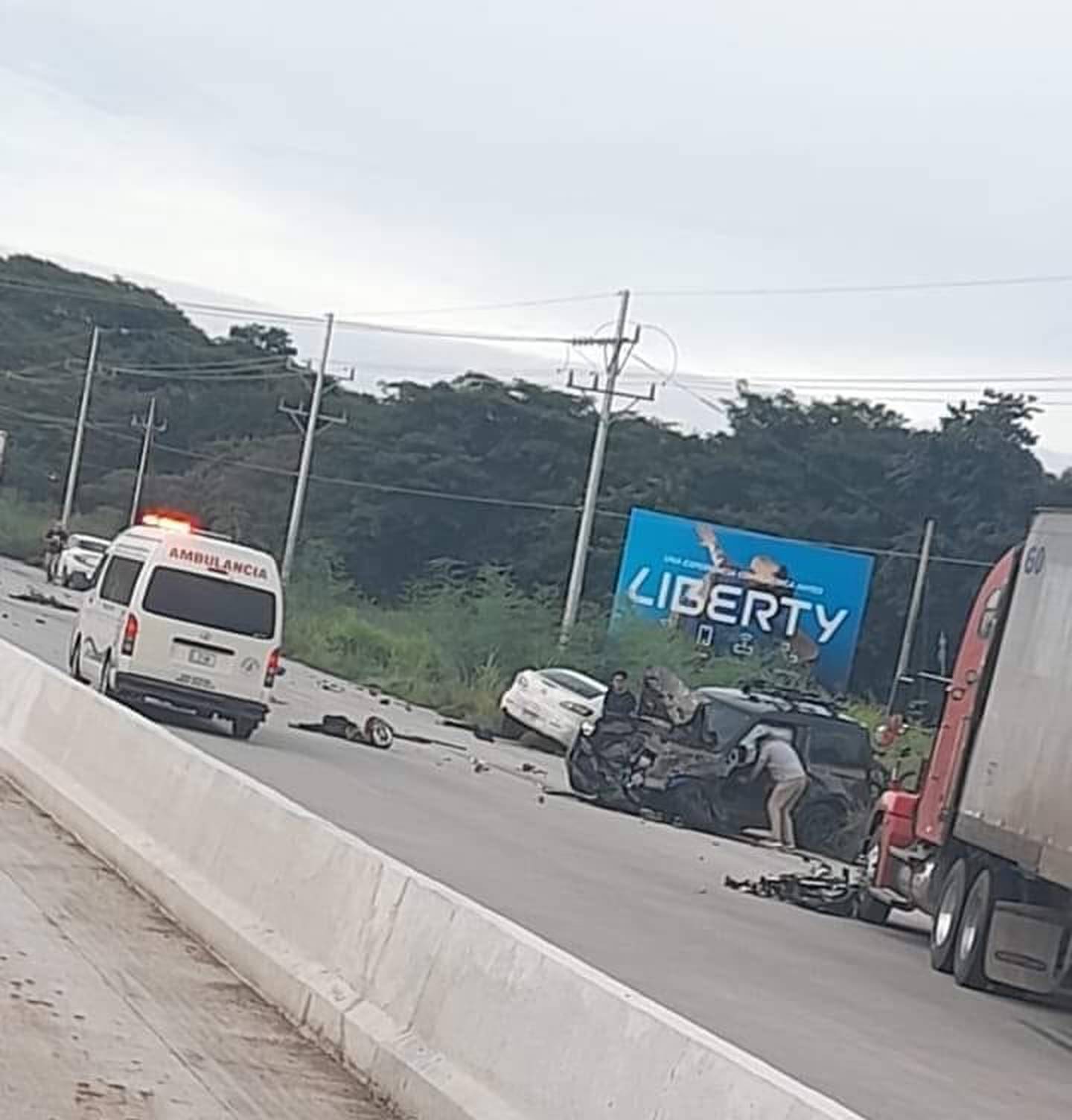 El accidente se produjo cerca de las antiguas instalaciones de Riteve en Cañas, Guanacaste. Cortesía.