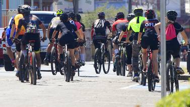 Seguros desde ¢1.222 atraen a ciclistas para protegerse en carretera