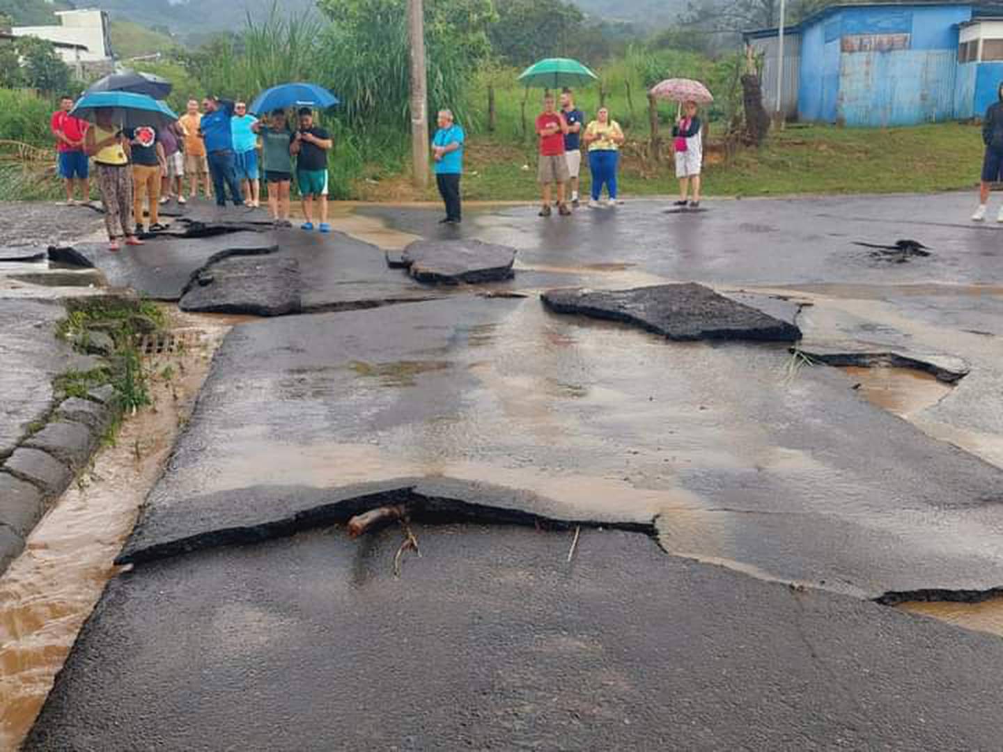 Afectación por lluvia en Desamparados. Foto cortesía.