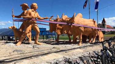 Boyeros ya tienen su monumento en San Antonio de Escazú