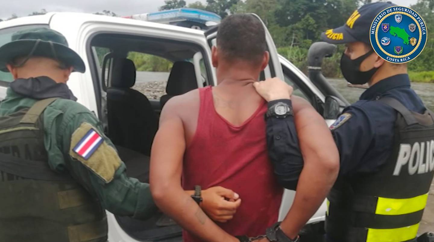 Detienen en Talamanca a panameño que era buscado por las autoridades de su país desde hace 12 años. Foto MSP.