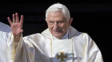 Benedicto XVI acusado de no hacer nada en casos de pedofilia en Alemania 
