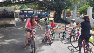 Policía de Tránsito y el Hospital de Niños dan recomendaciones sobre cómo usar las bicicletas