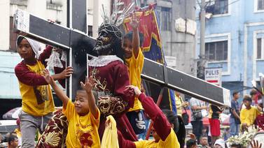 En Filipinas también realizan procesión por Nazareno Negro