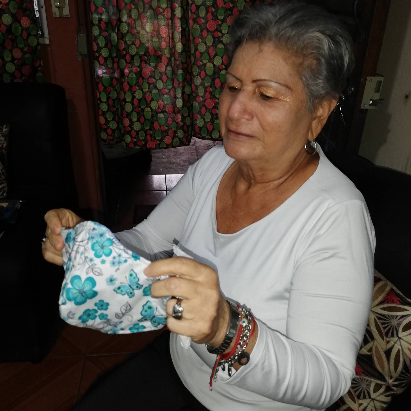 Doña Ana Lorena Hernández, quien tiene 65 años y es vecina de San Sebastián, nos contó cómo a pesar de tener casi todos los números de la rifa, superó el Covid-19.