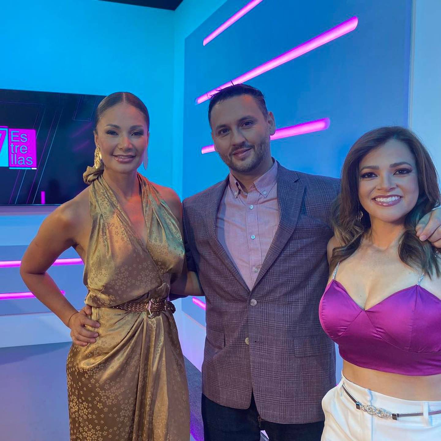Programa 7 Estrellas, presentadores Marilin Gamboa, Wálter Campos y Gabriela Jiménez. Instagram