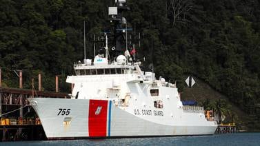 Chuzo de barco estadounidense llegó al país para reforzar conocimientos en lucha contra narcotráfico 