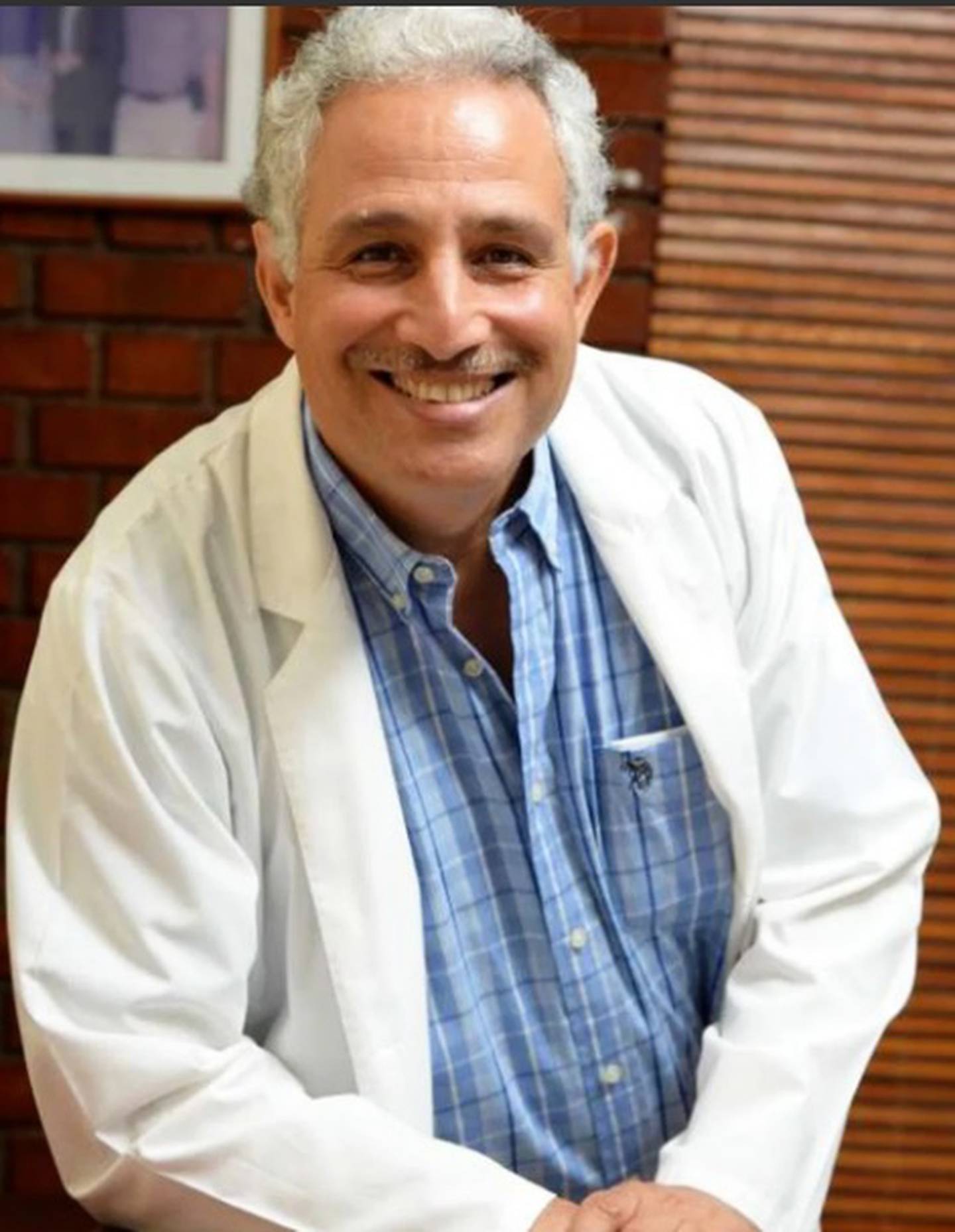 doctor epidemiólogo nicaragüense, Leonel Argüello