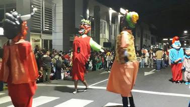 Cartago celebra día de mascaradas con Pasacalles