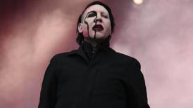 Marilyn Manson hace las de Johnny Depp y demanda a su ex por difamación