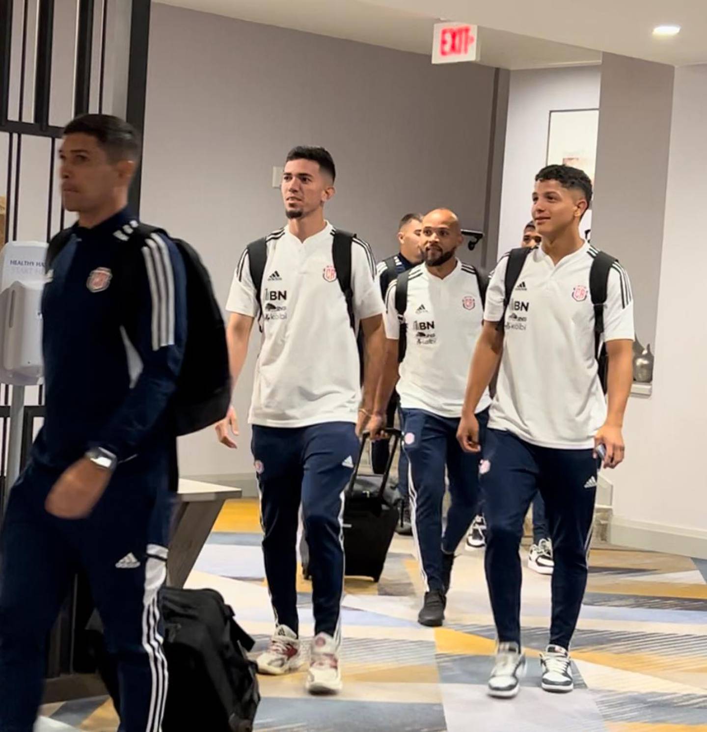 La Selección de Costa Rica llegó a su hotel de concentración la madrugada de este lunes.