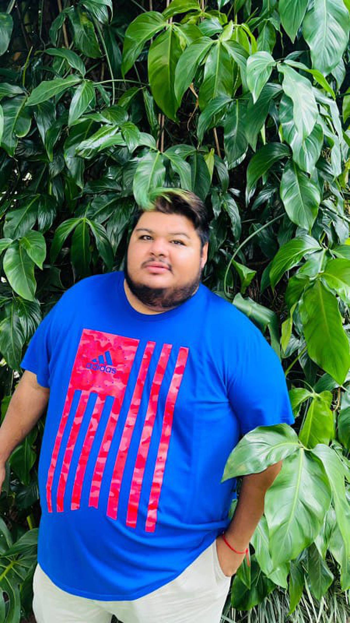 Ronald Gonzalez joven con obesidad
