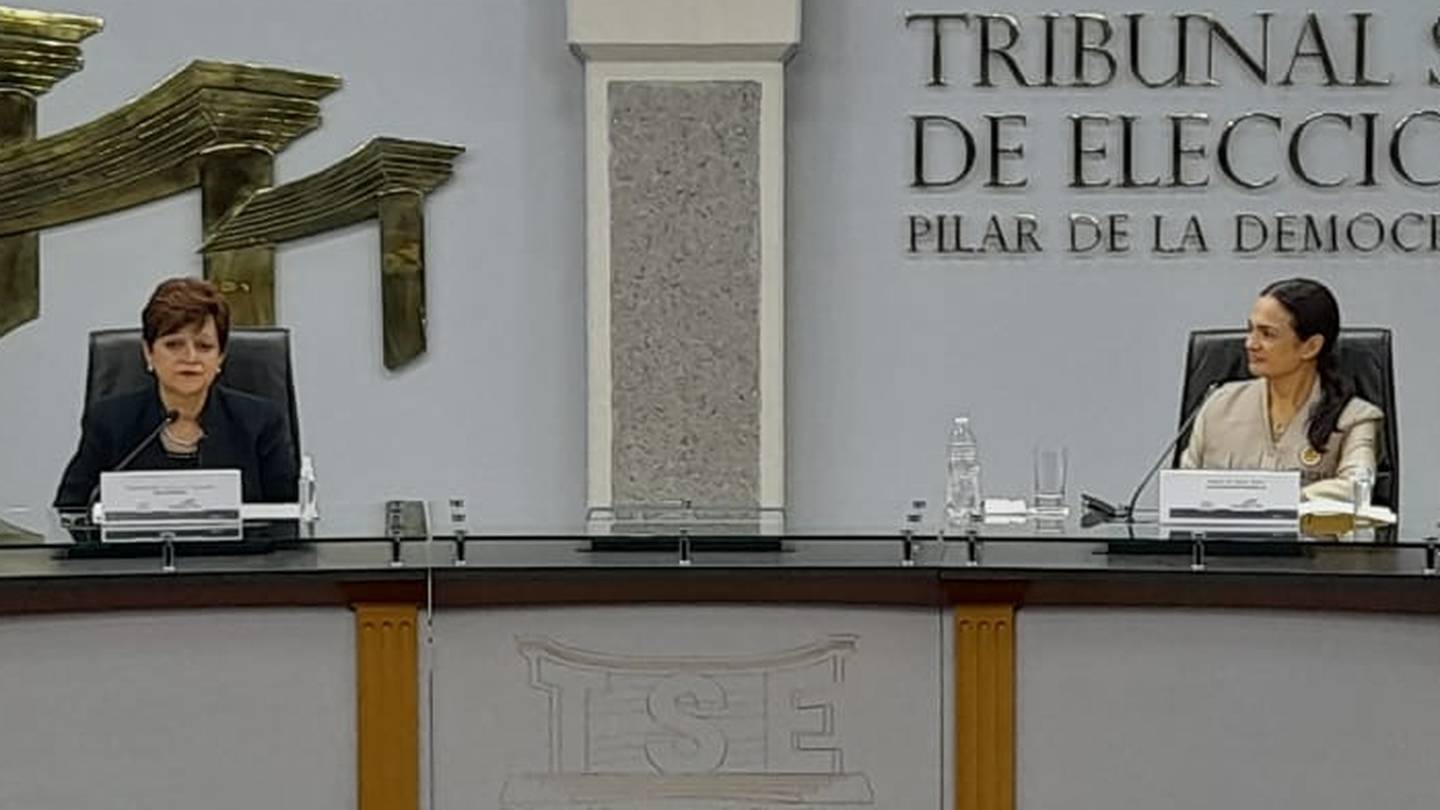 La magistrada presidenta del TSE, Eugenia Zamora Chavarría e Isabel de Saint Malo, jefa de la Misión de Observación de la OEA, firmaron el 2 de febrero del 2022, un acuerdo de observación internacional para las elecciones del 6 de febrero