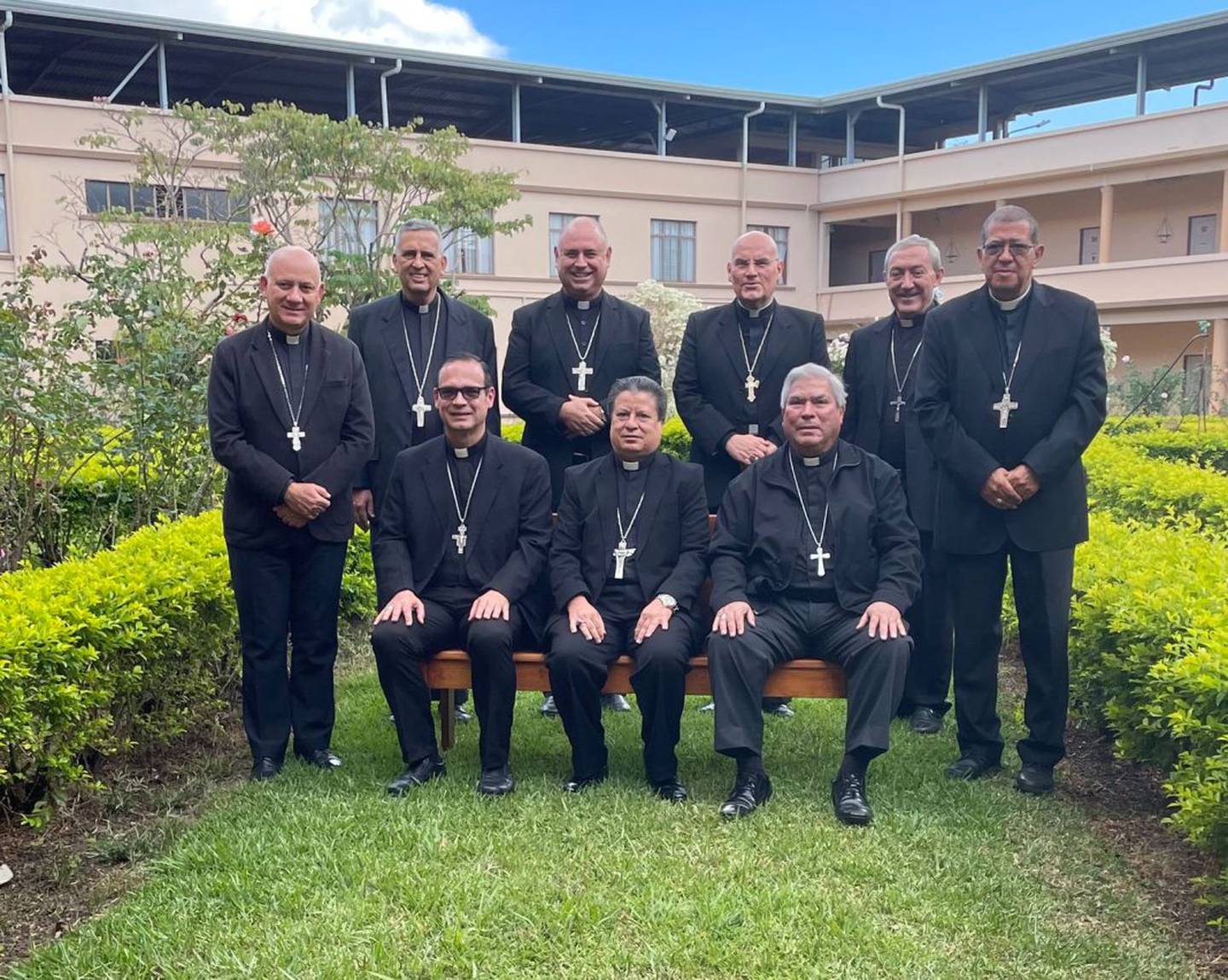 Obispos de la iglesia católica el 7 de setiembre del 2023