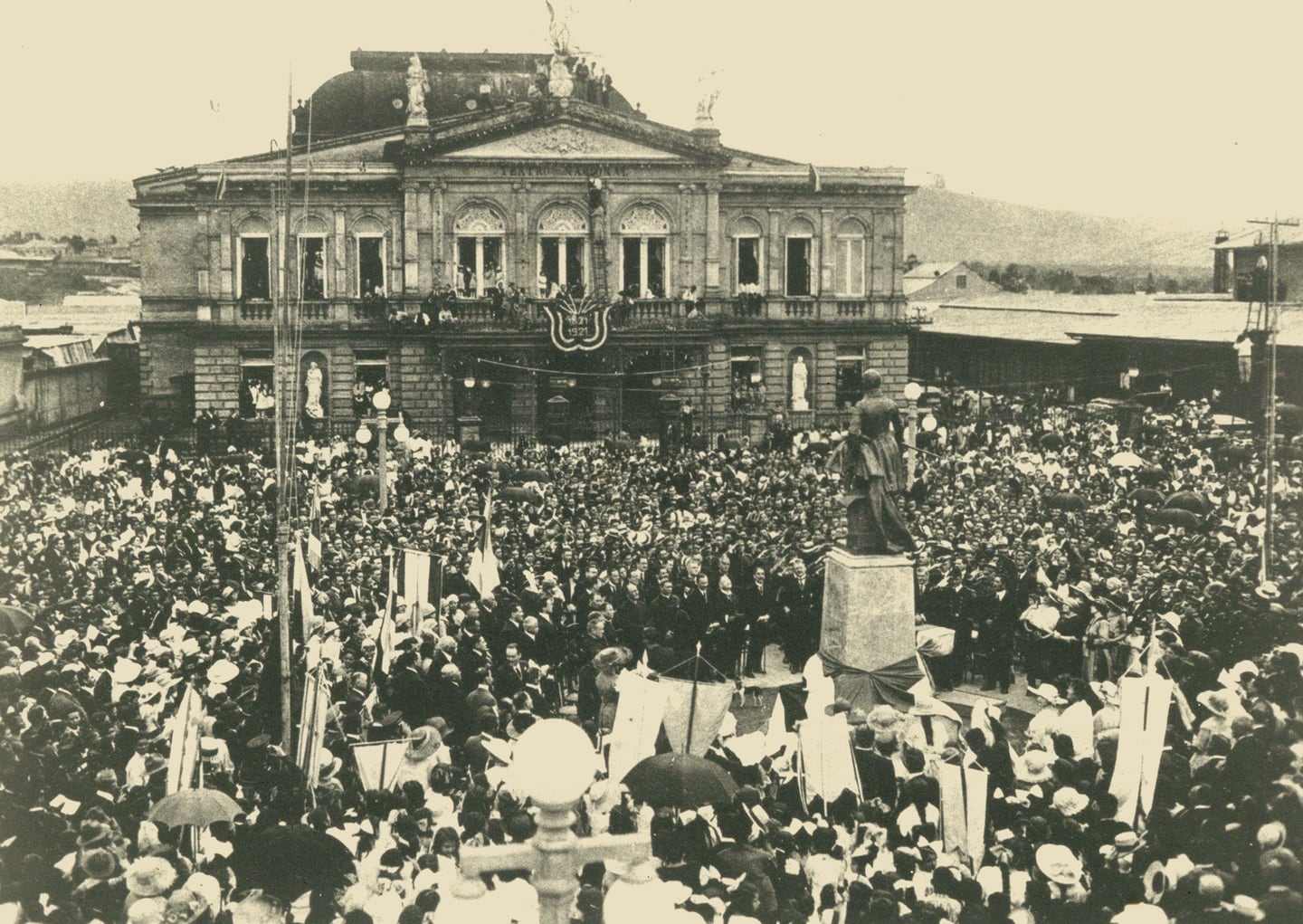 Foto de la celebración de los primeros cien años de Independencia de Costa Rica, el 15 de setiembre de 1921