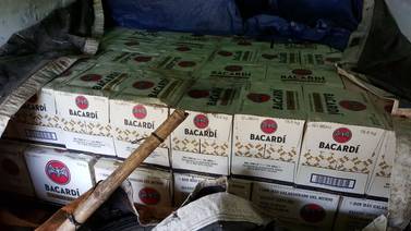Policía frena en Quepos un tráiler con 500 cajas de licores