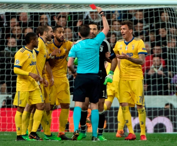 Resultado de imagen de roja a buffon