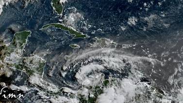 Onda tropical 13 se convertiría hoy en la tormenta tropical Bonnie 
