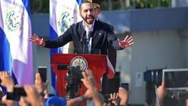 Presidente de El Salvador ordena incomunicar indefinidamente a todos los presos del país
