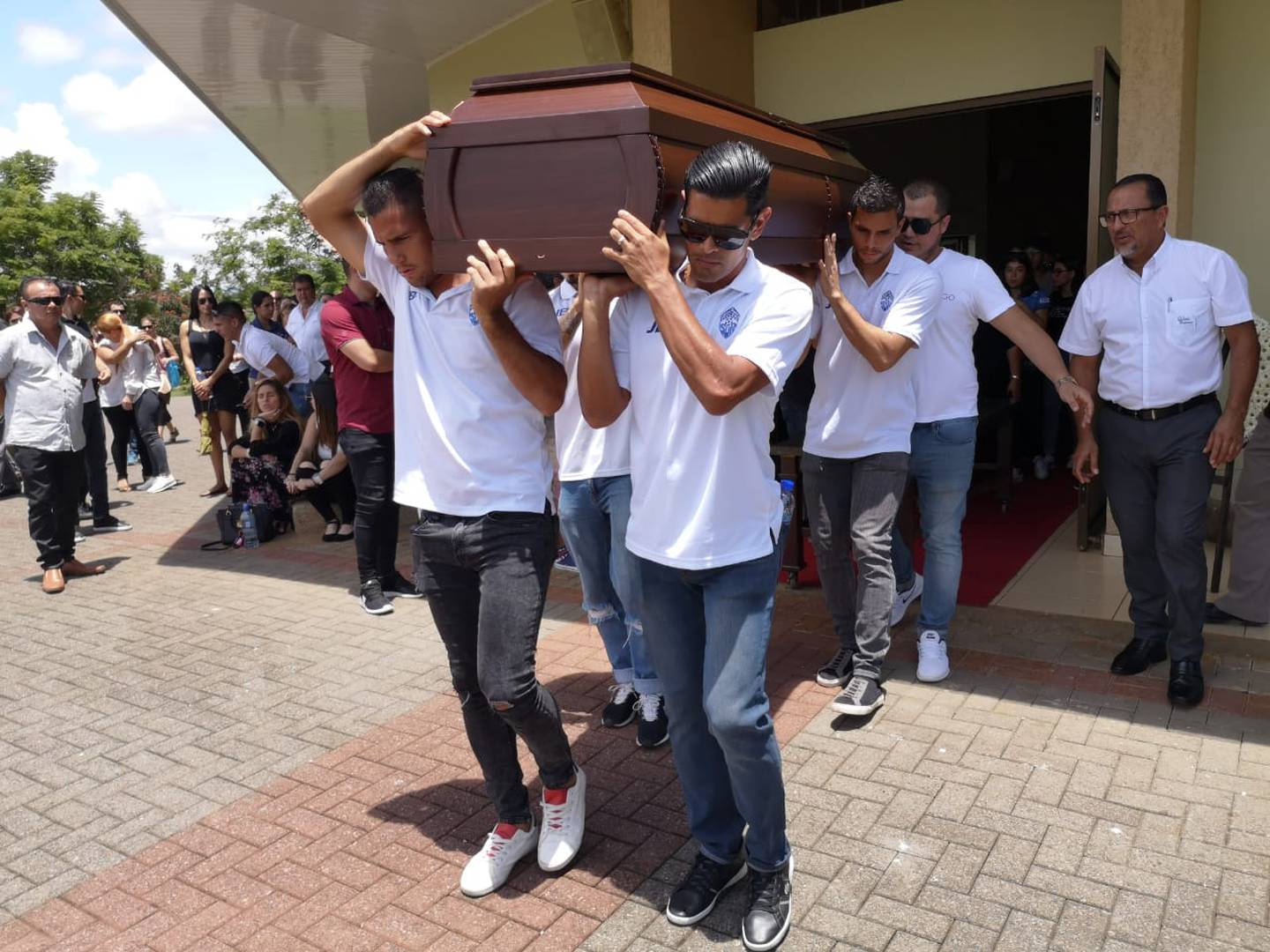Funeral del futbolista César Carrillo, quien falleció el domingo 15 de setiembre en un choque en Osa. Foto: Mario Cordero.