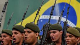 Sorpresa en Brasil por compra de 60 implantes de pene inflables para el ejército