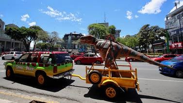 Un dinosaurio se escapó de Dino Park y anda de paseo en San José