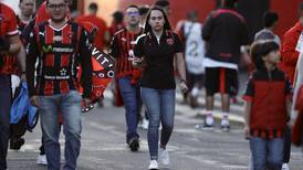 Video: Exsaprissista hizo negocio en el estadio de Liga Deportiva Alajuelense