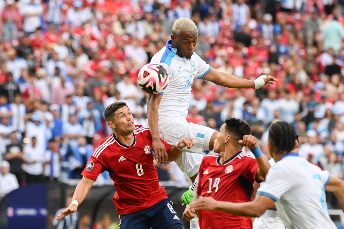 Costa Rica empezó perdiendo, pero logró darle vuelta al marcador.
