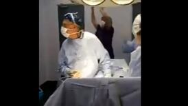 (Video) Médicos celebran pase de Chile a la final de la Confederaciones en medio de una cirugía