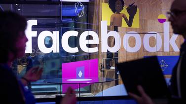 Facebook borró cuentas de noticias falsas