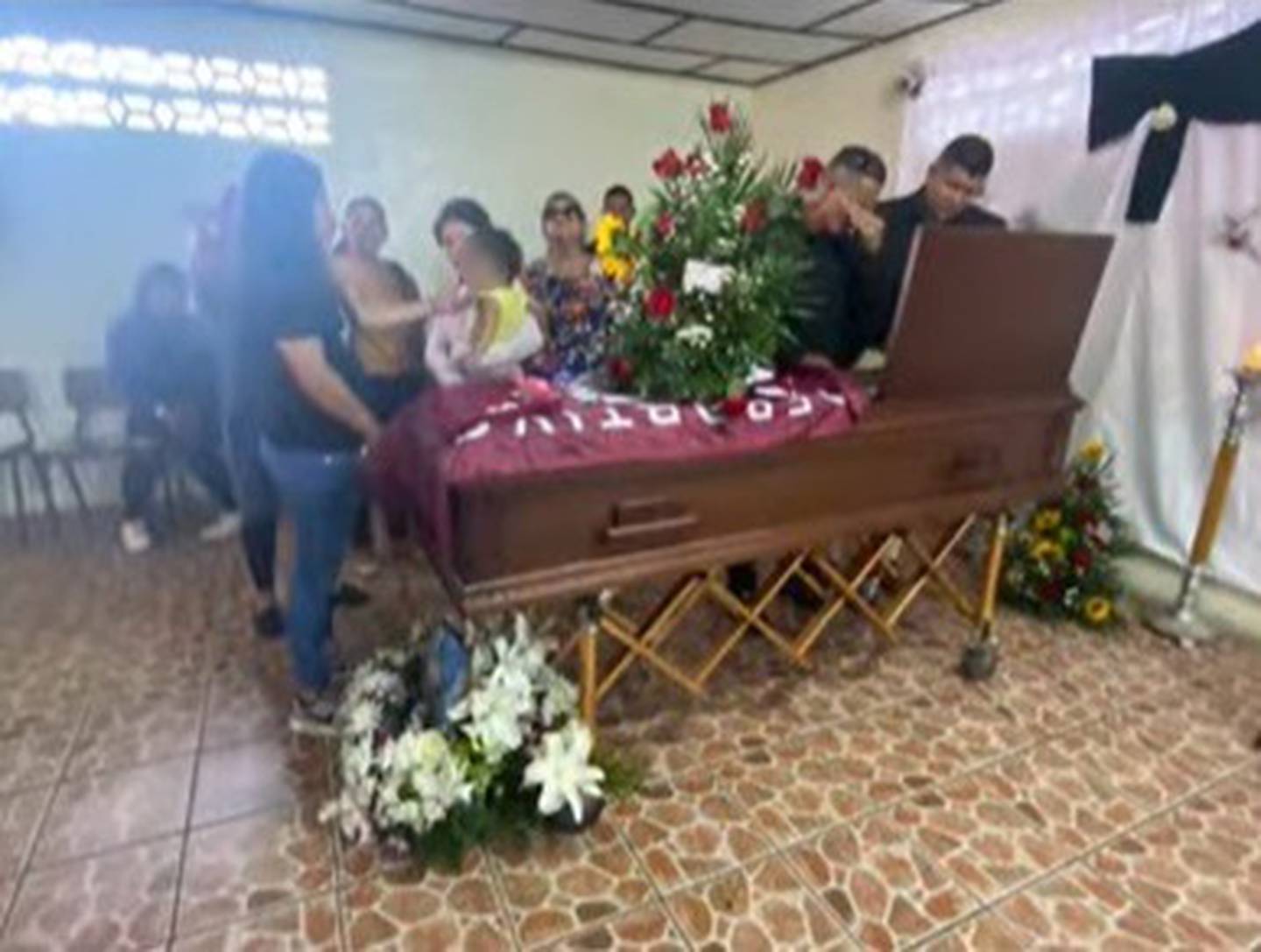 Funeral Marvin Astúa, mecánico asesinado en Tres Ríos. Foto Facebook.